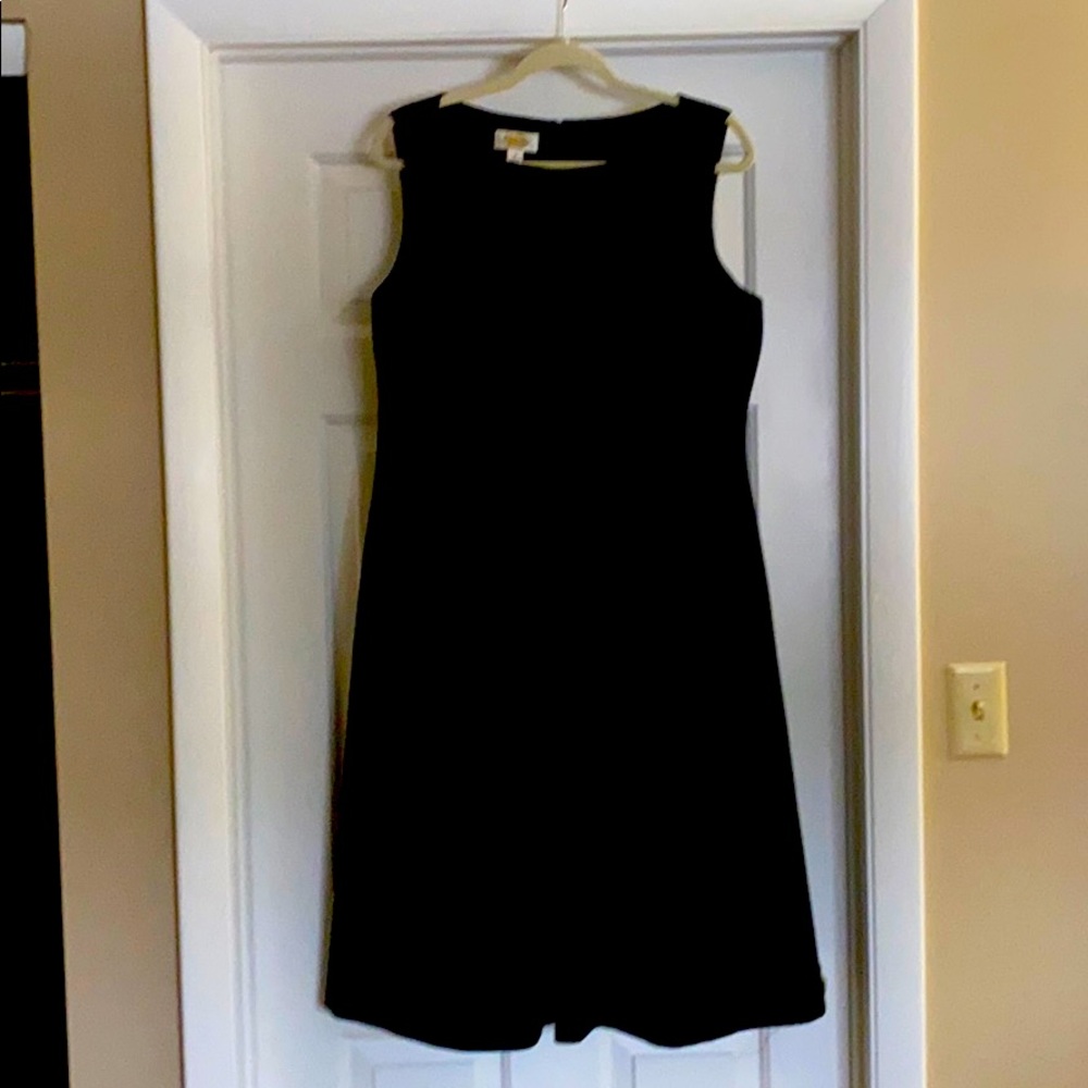 Sleeveless dress